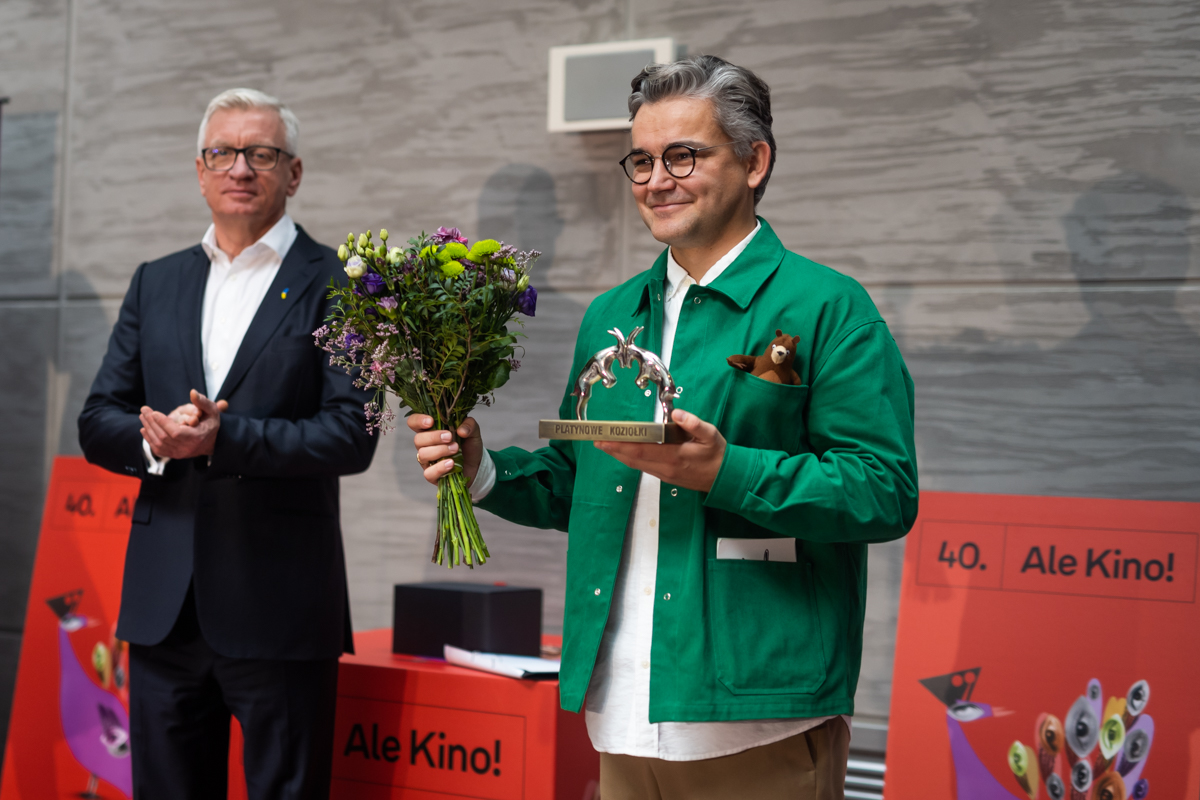 prezydent Jaskowiak i laureat Platynowych Koziołków na scenie w CK Zamek